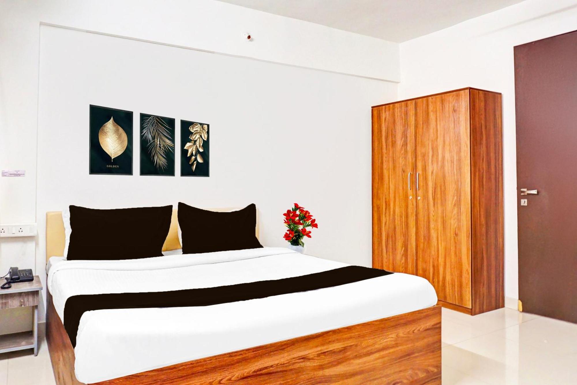 Super Collection O Baner Formerly Seven Hills Dāpuri Extérieur photo